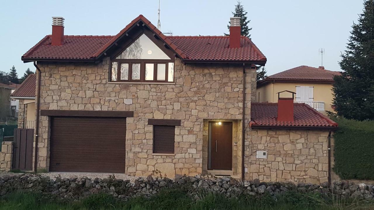 בית הארחה נאבארדונדה דה גרדוס 	El Cordel De Gredos מראה חיצוני תמונה